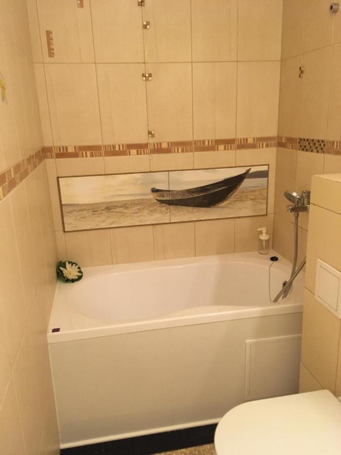 Pod Witrazem Apartment ทอรูน ภายนอก รูปภาพ