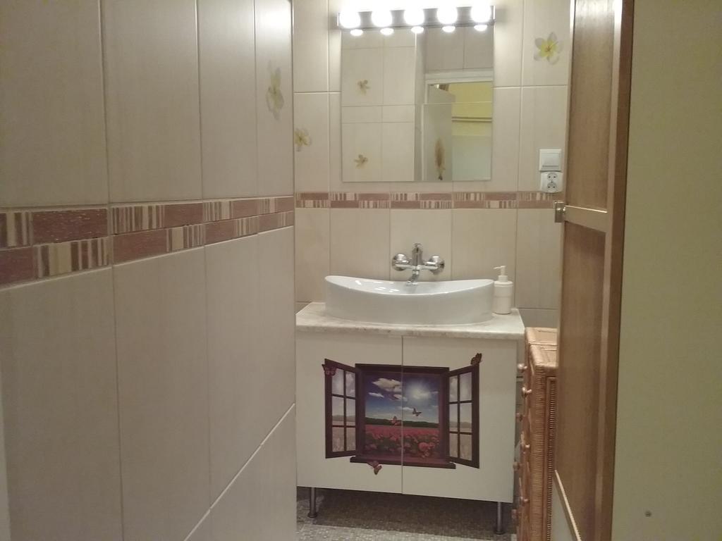 Pod Witrazem Apartment ทอรูน ภายนอก รูปภาพ